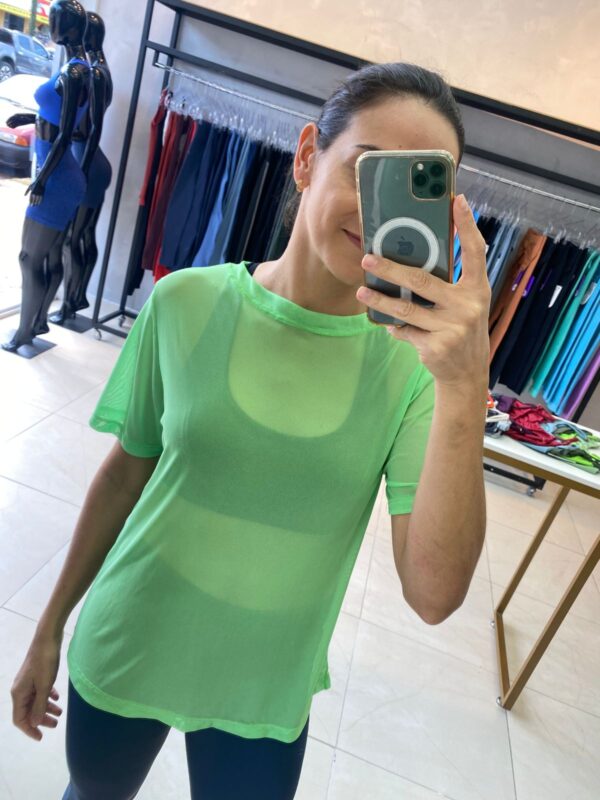 BLUSÃO DE TULE